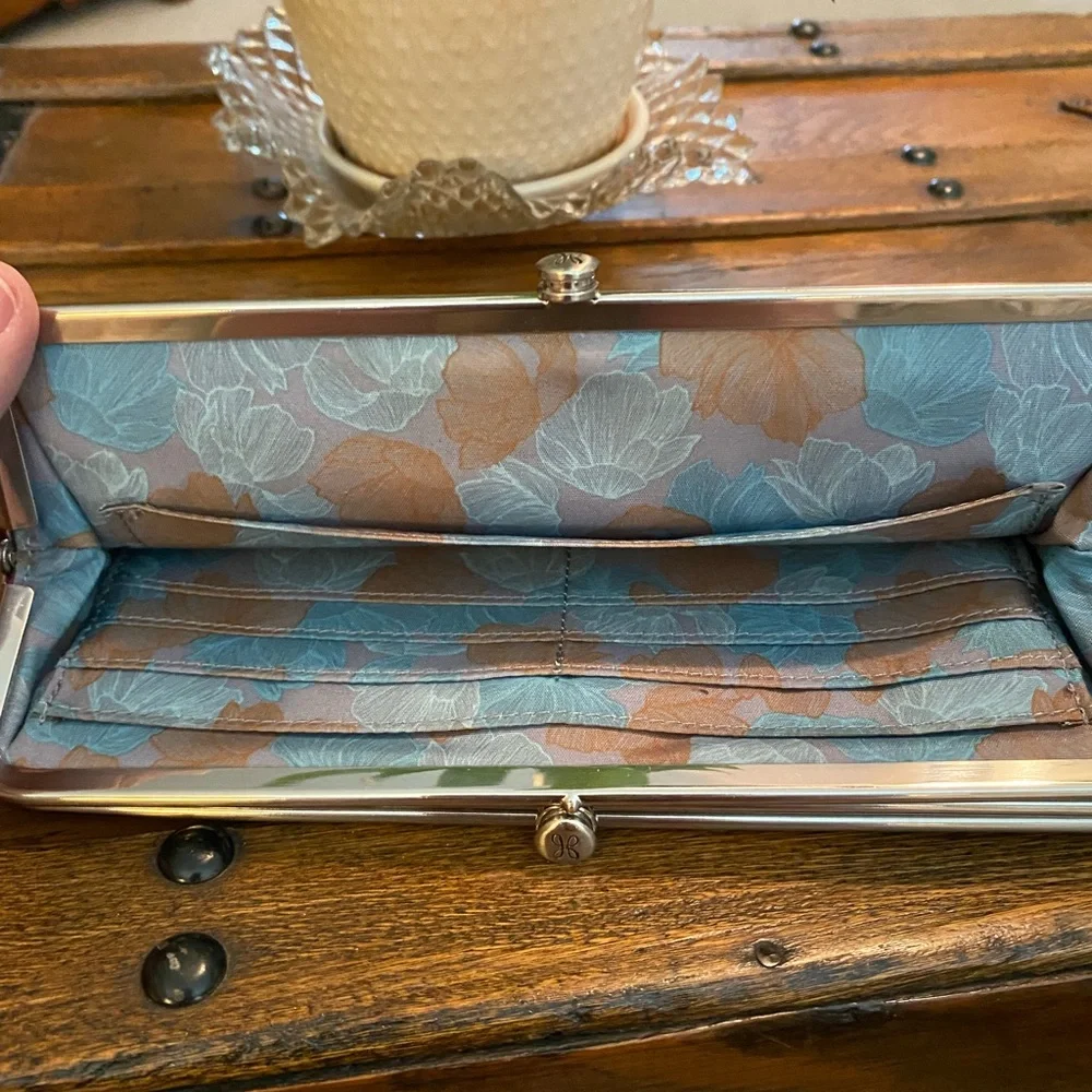 Hobo Lauren Wallet - Picture 4 of 7